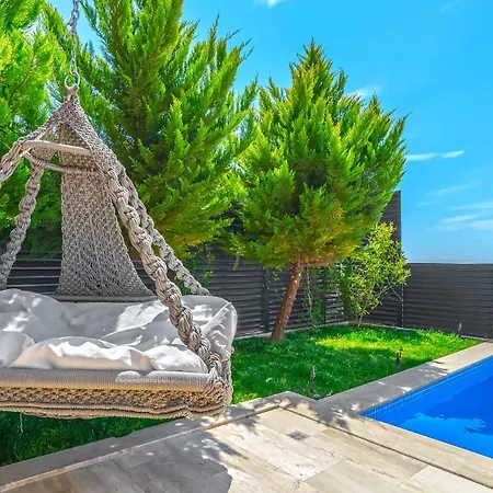 فيلة Eco Royal View كالكان