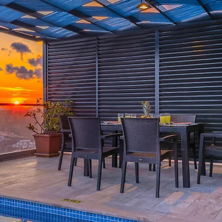 Eco Royal View Villa