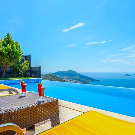 فيلة Eco Royal View