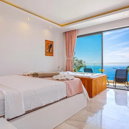 فيلة Eco Royal View